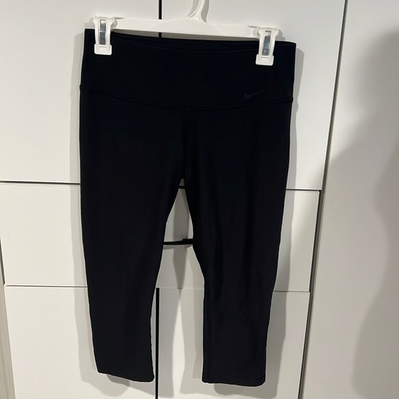 Nike dri-fit capris . Size‎ S - Picture 1 of 5